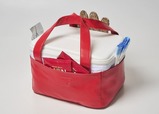 【『Coleman BRAND BOOK #08 保冷バッグ RED』(宝島社)】便利な4つのサイドポケット
