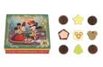 アソーテッド・チョコレート 1,200円｜「ディズニー・クリスマス」スペシャルグッズ｜東京ディズニーリゾート40周年“ドリームゴーラウンド”｜発売日：2023年11月7日（火）｜販売店舗：東京ディズニーランド「ディズニー＆カンパニー」、東京ディズニーシー「ヴァレンティーナズ・スウィート」
