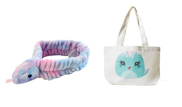 【フライングタイガー×蛇窪神社】左）ヘアバンド 495円　右）ランチトートバッグ 495円