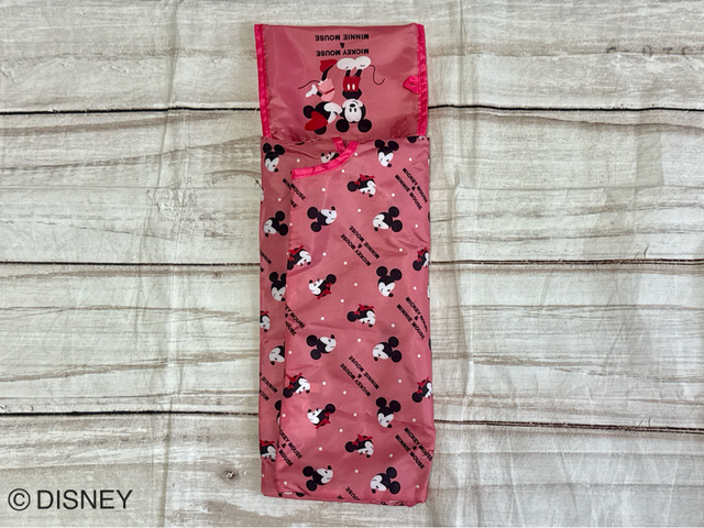 ポケットの幅に合わせて両サイドをたたみます