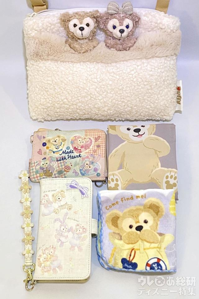 ショルダーバッグと中に入る物