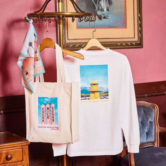 【Afternoon Tea LIVING】ハンカチ(三角屋根) ￥1,650、プリントロンT ￥5,500、マチ有りトートバッグ ￥4,400