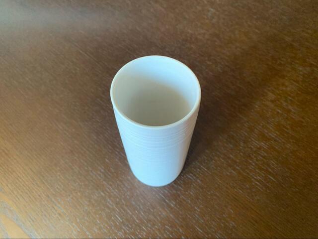 ダイソーのすべり止め液を使って検証：花瓶