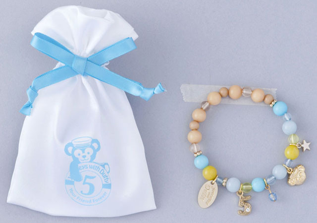 ブレスレット ¥3,800/TDS「ジャーニー・ウィズ・ダッフィー」スペシャルグッズ ※2015年7月3日(金)発売