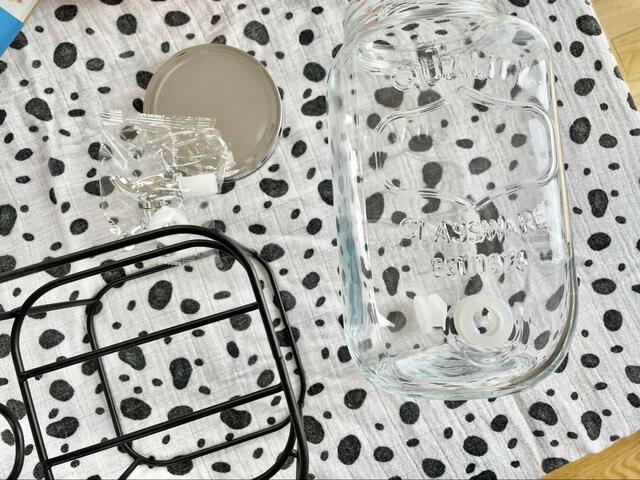 【ニトリ　ドリンクディスペンサー】パーツは少量でとてもシンプル