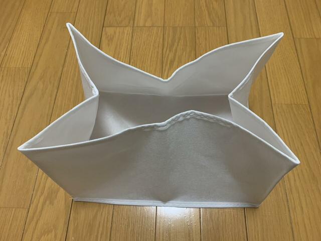 【セリア 整理収納仕切りケース】開封したままの状態だと自立せずバランスが良くないです