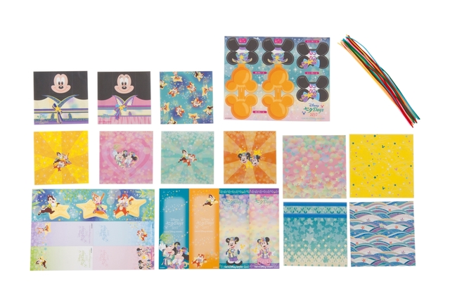 七夕飾りセット 900円｜台紙：1枚／七夕飾りメモ：8種×各2枚／ノーマルメモ：3種×2枚／パーツシール／紐：5色×5本／折り方説明書：1枚｜東京ディズニーリゾート「ディズニー七夕デイズ」｜東京ディズニーランド「グランドエンポーリアム」、東京ディズニーシー「エンポーリオ」