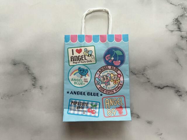 裏面のデザインが異なるのもうれしいポイント