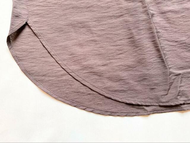 【GLOBAL WORK シャツジャケット】裾部分は丸くカットされているので、堅い印象になりません♪