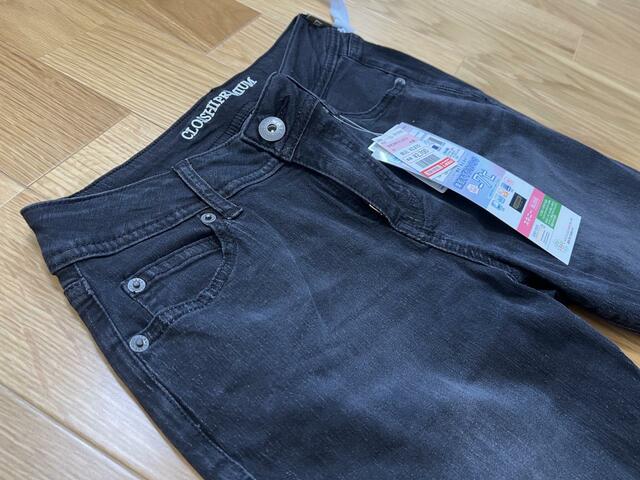 【ファッションセンターしまむら レディース スキニーデニムパンツ】実物はもう少し黒っぽい