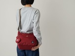 【ムーミン ショルダーバッグ】コーデにワンポイントのアクセントを添えるレッド