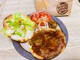 【バーガーキング テリヤキアグリービーフバーガー】ビッグなビーフパティと鮮やかな野菜がたくさん