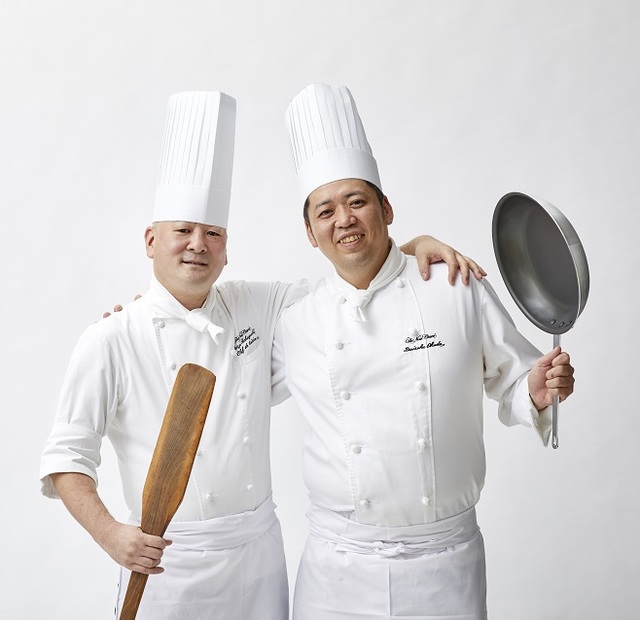 シェフブーランジェ 坂口裕二(左)と料理長 大久保大輔(右)【ホテルニューオータニ博多のパンビュッフェ】
