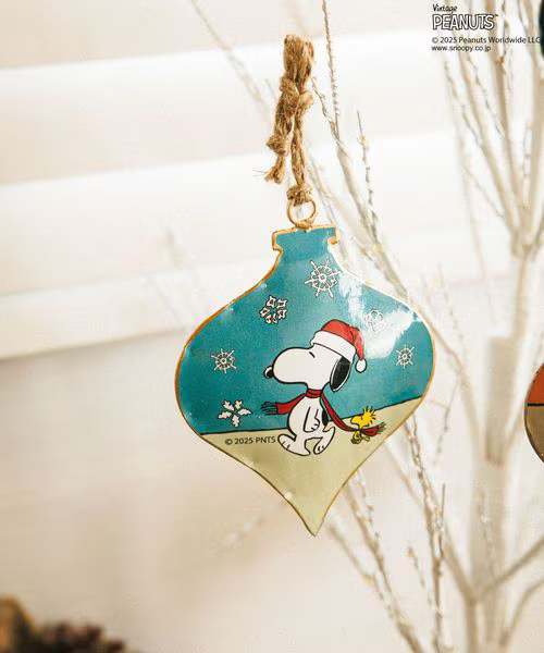 【BAYFLOW×PEANUTSコラボ人気ランキング 9位】「【PEANUTS×BAYFLOW】メタルオーナメント★2025X'mas★」880円(税込)