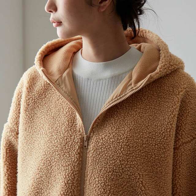 おしりが隠れる丈のボアジップブルゾン「チップ&デール」|¥ 8,990 (税込)