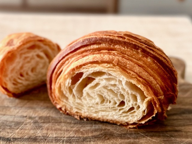 【よつ葉ミルクプレイス】焼いてから５時間以上経っているはずですが、サクサクでパリパリでした