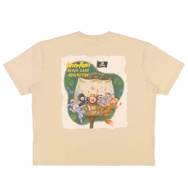 Tシャツ 4,300円｜「ピーターパンのネバーランドアドベンチャー」をテーマにしたグッズ｜東京ディズニーシー新テーマポート「ファンタジースプリングス」｜販売店舗：東京ディズニーシー「エンポーリオ」｜発売日：2024年5月28日（火）