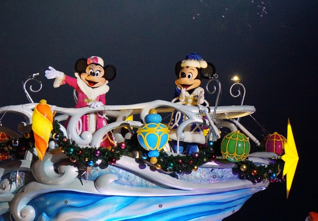 カラー・オブ・クリスマス　ミッキーとミニー