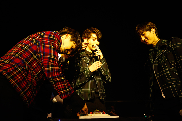 PENTAGON　12月10日＠東京・豊洲PIT