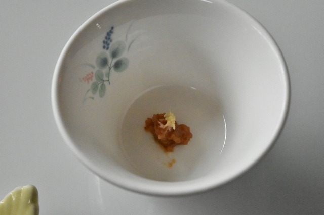 梅と生姜を合えたもの
