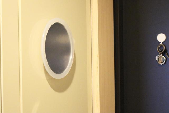 【ダイソー】吸盤付き鏡（ラウンド）／200円