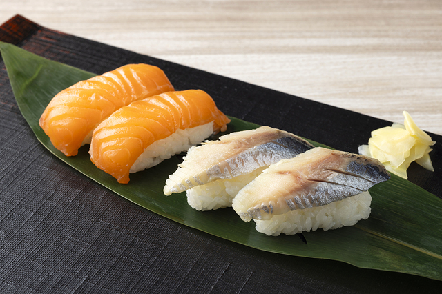 「サーモンと北海道産ニシンの握り寿司」＜期間：2025年12月20日～2026年2月28日＞【紅ズワイ蟹やお寿司、ラムステーキも！北海道の美食を味わう東京ドームホテル「北海道フェア2025 第2弾」開催！】