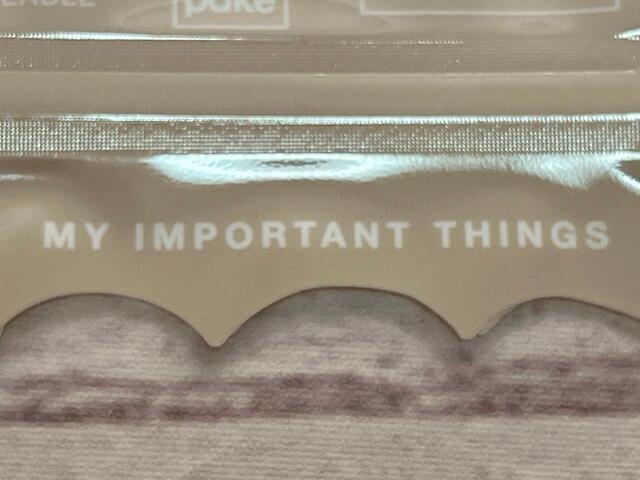 「MY IMPORTANT THINGS」大事なものを表すロゴも入っています!