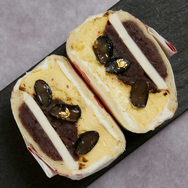 【東京ギフトパレット/マヨルカ】「バスクチーズケーキサンド 大粒大納言あんバター」2個入 920円