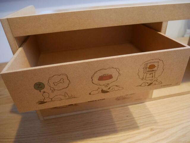 【ベルメゾン　キッチンカウンター上収納ボックス 『スヌーピー』】コミック調のイラストも。スヌーピーの頭の中は食べ物のことでいっぱいのよう♪