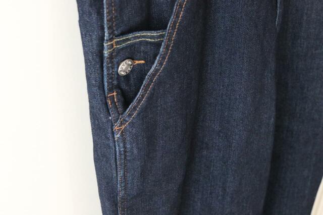 【ワークマン ウォーミーデニムオーバーオール】ストレッチ性があって、動きやすく不自由さがありません