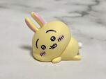 【ちいかわ:インテリアミニフィギュア4】いつもわんぱくなうさぎ。お腹が減っているように見えますね?