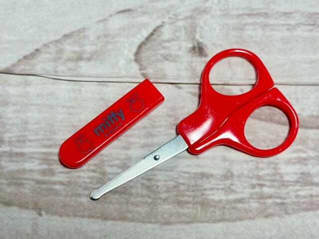 ケース付きのハサミ