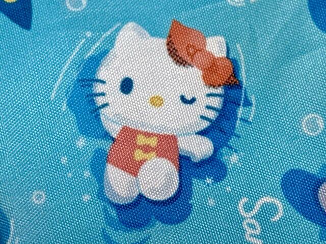 水着姿のキティちゃんもかわいい!