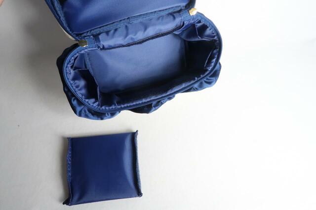 【ワークマン】Disneyバニティーポーチ 仕切り板は取り外し可能