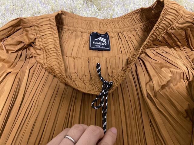 【ワークマン 撥水ランダムプリーツスカート】筆者はキャメルのLを選びました