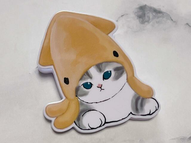 ちょっと斜に構えたような表情がたまらない…！