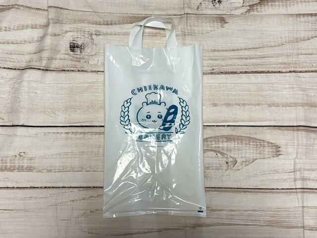 購入したショッパー。パンのボックスが傾かないような仕様がGood!