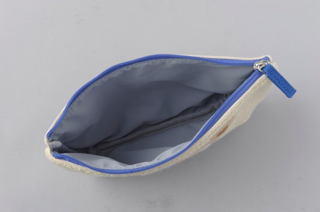 ポーチ（内側）3200円