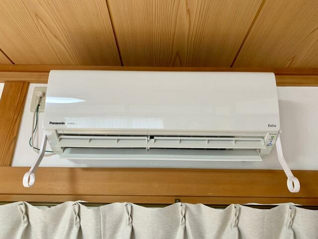 【山崎実業 フィルムフック エアコン 室内物干し ポールホルダー タワー】取り付け後は定着のために30分以上おく