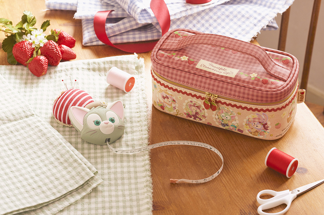 「ダッフィー&フレンズのハートフェルト・ストロベリーギフト」グッズ