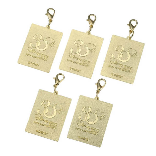 ディズニーキャラクター シークレットチャーム Disney Store Japan 30th Anniversary 880円