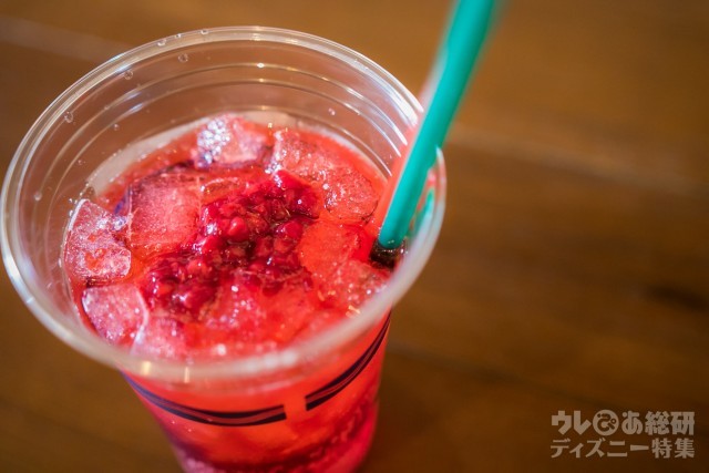 ワインカクテル（ミックスベリー）680円