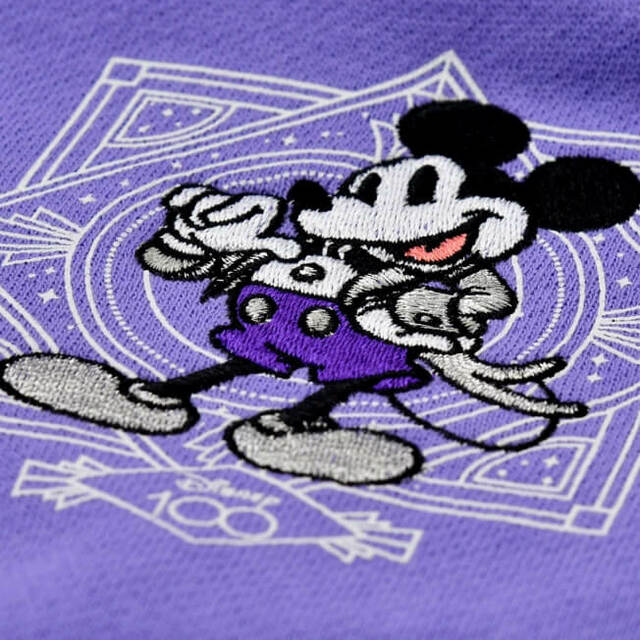 ミッキー＆フレンズ キッズ用パーカー The Disney100 Platinum Celebration Collection 7,700円