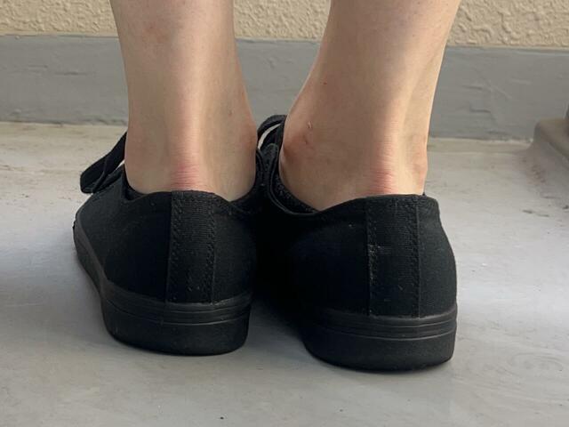 【無印良品 疲れにくい撥水スニーカー】3km歩いても靴擦れなし!長い距離を歩くと疲れがちだった足の裏も、このスニーカーなら大丈夫でした