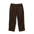 「STARBUCKS STAND by BEAMS フラップ チノパンツ(ブラウン)」<価格:19,800円(税込)>【毎日のコーヒーシーンを彩るアイテムが勢ぞろい!「STARBUCKS STAND by BEAMS」の定番コレクション『CORE Collection』に第2弾が登場!】