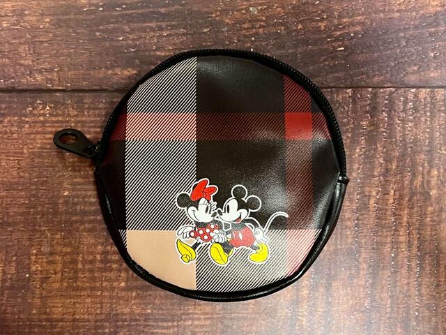 『sweet（スウィート）5月号』小サイズにもコスメを入れてみました！