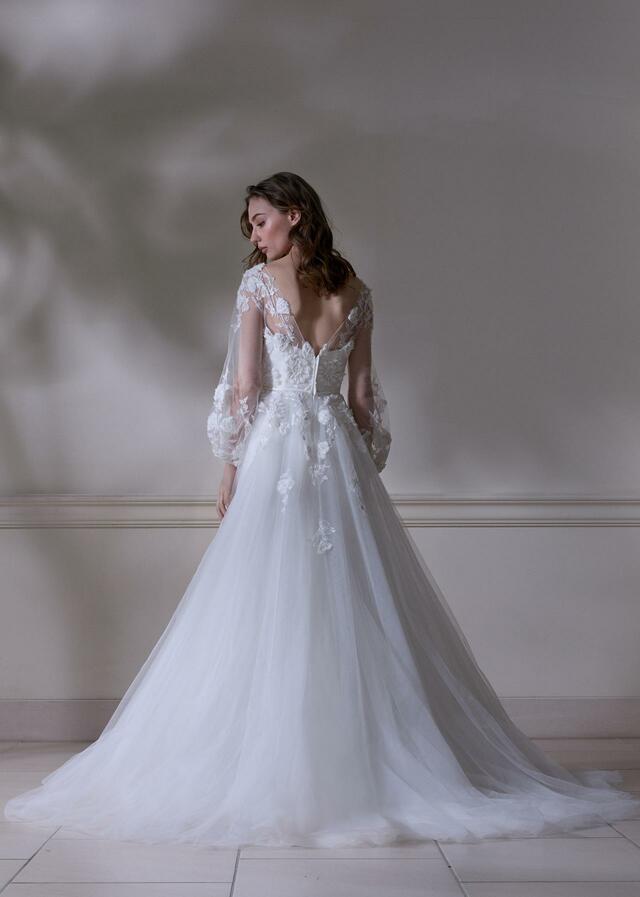 「DAVID K NEW YORK（デヴィッド ケイ ニューヨーク）」新作ウェディングドレス　NY-0126_Offwhite