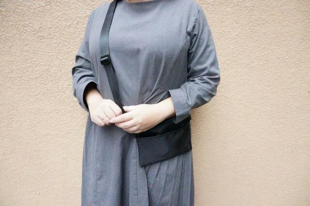 中のポーチはサコッシュとしても使える