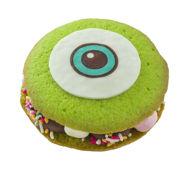 クッキーサンド（チョコガナッシュ） 400円｜ハドソンリバー・ハーベスト/ミゲルズ・エルドラド・キャンティーナ｜東京ディズニーシー「ピクサー・プレイタイム」スペシャルメニュー