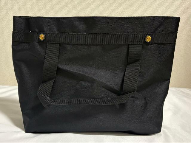 【ワークマン/コーデュラ(R)ネストリュック】「出先で急にエコバッグが必要な時に使う」というよりは、旅行や帰省時など「大きいバッグと小さいバッグを両方持って行きたい」シーンに向いているかも